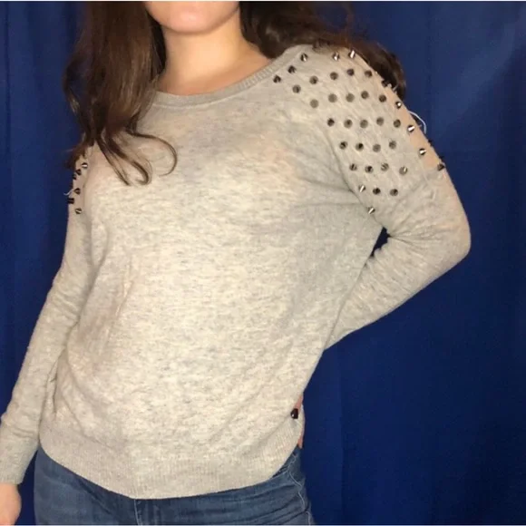 EUC Sweewe Tan crew neck Sweater with Studded Shoulders, Size L - Picture 1 of 8